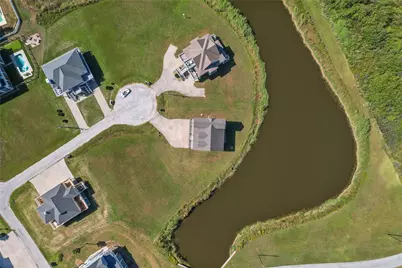 708 Kyndall Corner, Port Bolivar, TX 77650 - Photo 37