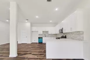 8628 Scott St, Houston, TX 77051 - Photo 19