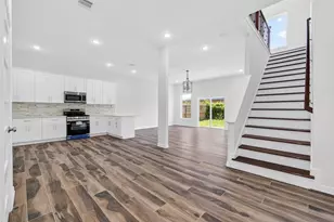 8628 Scott St, Houston, TX 77051 - Photo 7