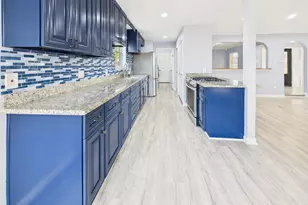 10915 Sagedowne Ln, Houston, TX 77089 - Photo 11