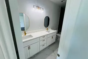 8134 Penrod St, Houston, TX 77028 - Photo 21