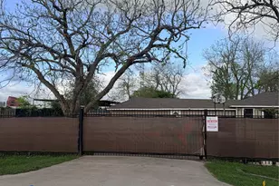 13217 Player St, Houston, TX 77045 - Photo 1
