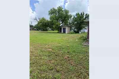 151 Country Oaks Street, Brazoria, TX 77422 - Photo 17