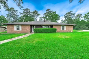 5813 Russell Ln, Baytown, TX 77521 - Photo 1