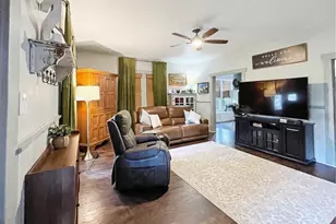 106 W Bobkat, Moulton, TX 77975 - Photo 5