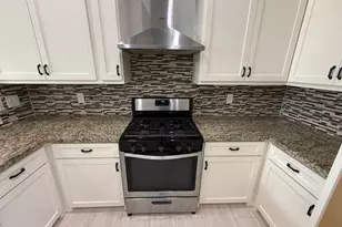 825 Mossey Dr, La Porte, TX 77571 - Photo 7