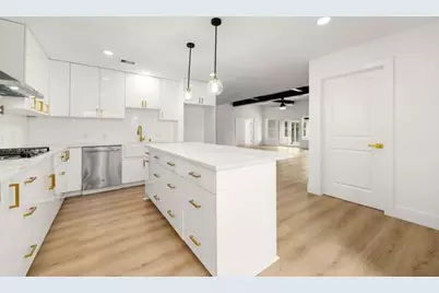 5518 Beechnut Street, Houston, TX 77096 - Photo 15