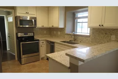 803 Briarmeadow Avenue, Friendswood, TX 77546 - Photo 5