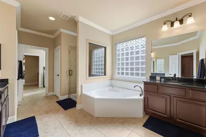 15702 Bellforest Court, Houston, TX 77044 - Photo 17