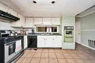 12026 Sela Ln, Houston, TX 77072 - Photo 7