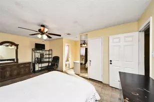 12026 Sela Ln, Houston, TX 77072 - Photo 17