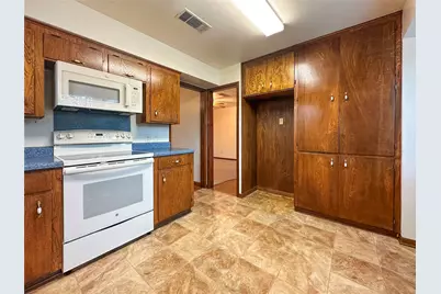 1016 Grove Street, Angleton, TX 77515 - Photo 5