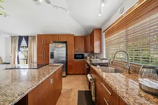 10723 Emery Dr, Houston, TX 77099 - Photo 5