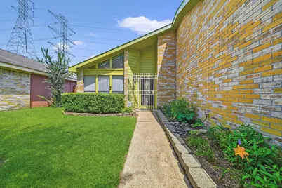 10723 Emery Drive, Houston, TX 77099 - Photo 3