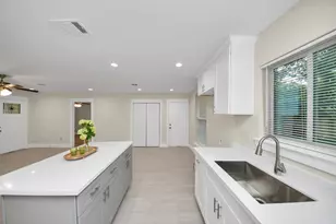 10521 Chesterfield Dr, Houston, TX 77051 - Photo 21