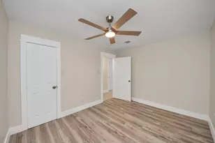 10521 Chesterfield Dr, Houston, TX 77051 - Photo 35