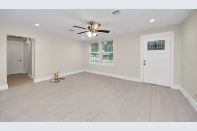 10521 Chesterfield Drive, Houston, TX 77051 - Photo 15