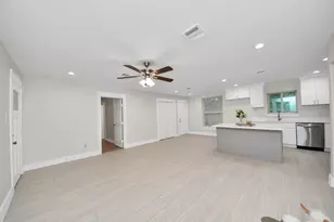 10521 Chesterfield Dr, Houston, TX 77051 - Photo 13