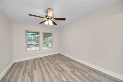 10521 Chesterfield Drive, Houston, TX 77051 - Photo 25