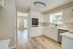 222 Ridgewood Dr, Oak Ridge North, TX 77386 - Photo 21