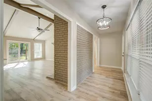 222 Ridgewood Dr, Oak Ridge North, TX 77386 - Photo 17