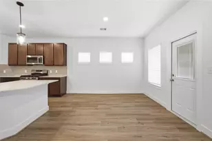 10415 Brynn Elizabeth Dr, Rosharon, TX 77583 - Photo 9
