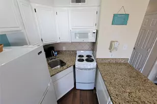 6102 Seawall Blvd, Galveston, TX 77551 - Photo 17