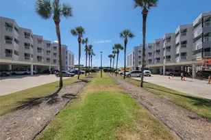 6102 Seawall Blvd, Galveston, TX 77551 - Photo 7