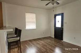 703 N Avenue B, Freeport, TX 77541 - Photo 5