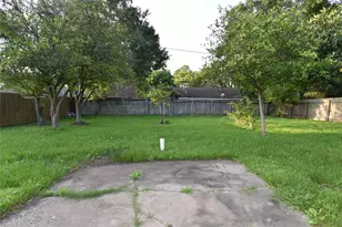 6414 Grape St, Houston, TX 77074 - Photo 19