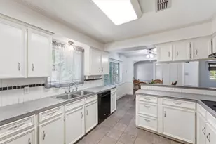 1327 Castle Hill Trail, Kingwood, TX 77339 - Photo 15
