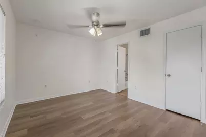 527 Southwest Parkway #303, College Station, TX 77840 - Photo 15