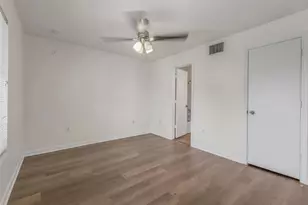 527 Southwest Pkwy, College Station, TX 77840 - Photo 15