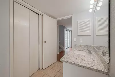 9809 Richmond Avenue #C8, Houston, TX 77042 - Photo 23