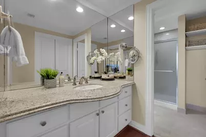 49 Briar Hollow Lane #504, Houston, TX 77027 - Photo 19