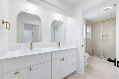 16310 Havenhurst Drive, Houston, TX 77059 - Photo 17