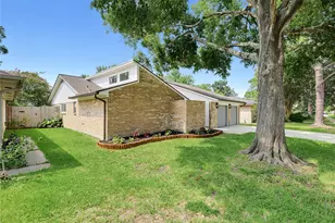 16310 Havenhurst Dr, Houston, TX 77059 - Photo 3