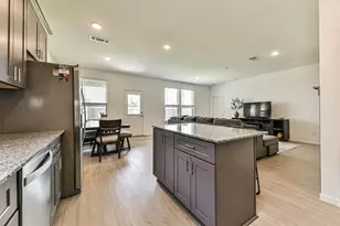 339 Friesian Ct, Alvin, TX 77511 - Photo 13