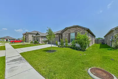 339 Friesian Court, Alvin, TX 77511 - Photo 3