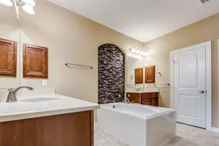 14 W Oaks Dr, Houston, TX 77058 - Photo 13