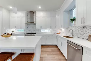 1424 W 34th 1/2 St, Houston, TX 77018 - Photo 9