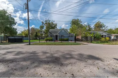 4303 Castor Street, Houston, TX 77022 - Photo 5