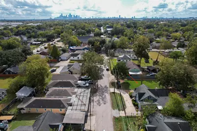 4303 Castor Street, Houston, TX 77022 - Photo 39