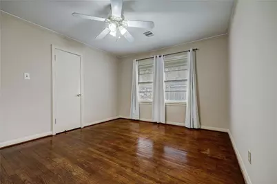 5411 Evergreen Street, Bellaire, TX 77401 - Photo 5