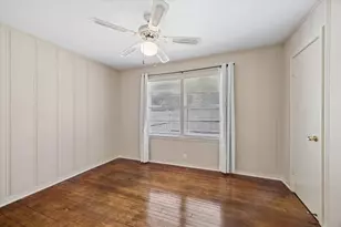 5411 Evergreen St, Bellaire, TX 77401 - Photo 9