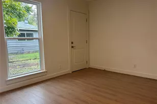 923 W 9th St, Freeport, TX 77541 - Photo 21