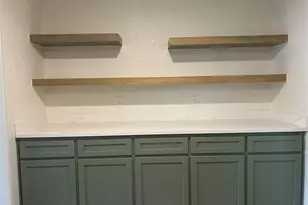 923 W 9th St, Freeport, TX 77541 - Photo 13