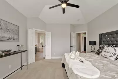 2306 Carriage Run E, Conroe, TX 77384 - Photo 15