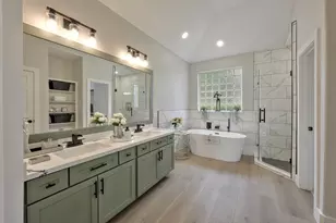 2306 Carriage Run E, Conroe, TX 77384 - Photo 17