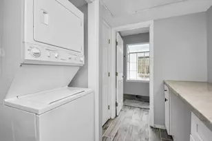 9809 Richmond Ave, Houston, TX 77042 - Photo 17